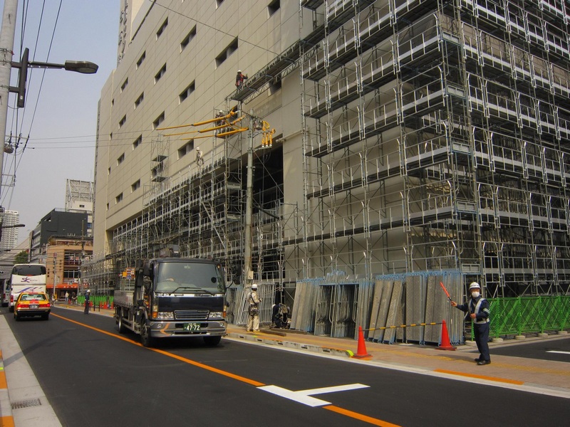 保康日本三年建筑工